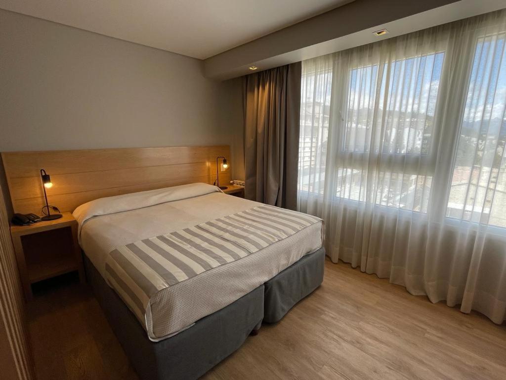 Hotel Ayres Del Nahuel ซานคาร์ลอส เด บาริโลเช ภายนอก รูปภาพ